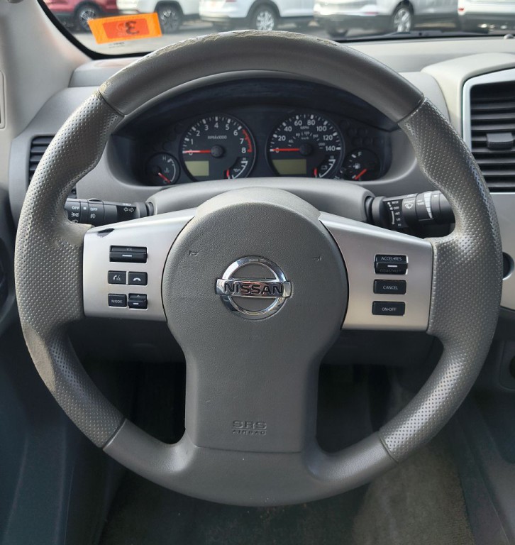 2016 Nissan Frontier Image 11