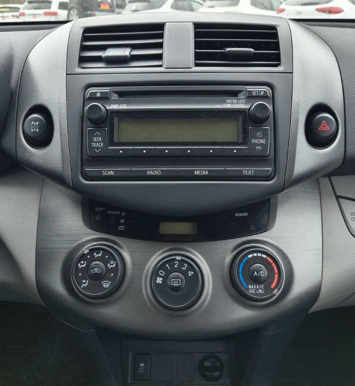 2012 Toyota Rav4 Image 9