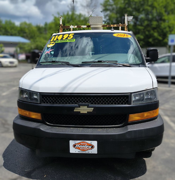 2018 Chevrolet Express Image 2