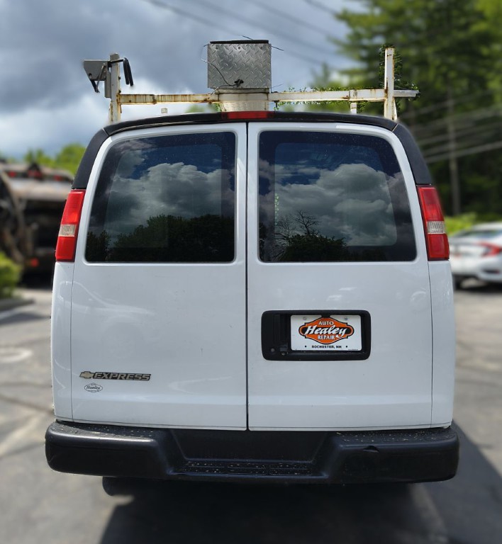 2018 Chevrolet Express Image 5