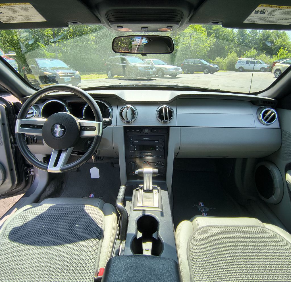 2006 Ford Mustang Image 7