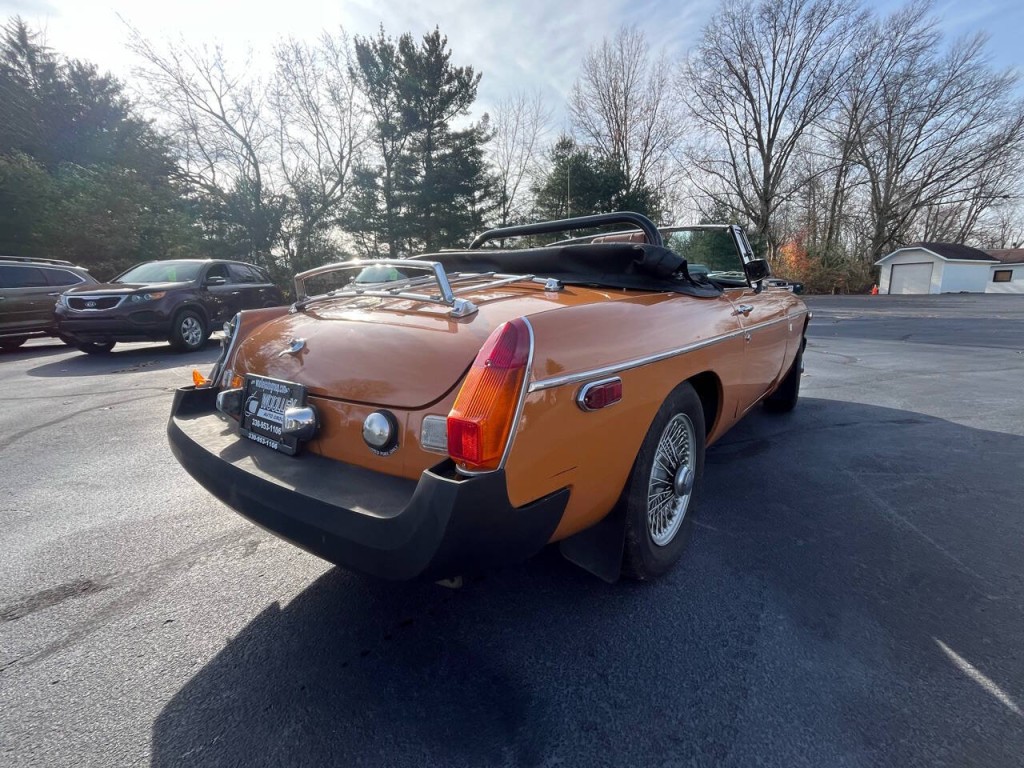 1976 MG MGB Image 9