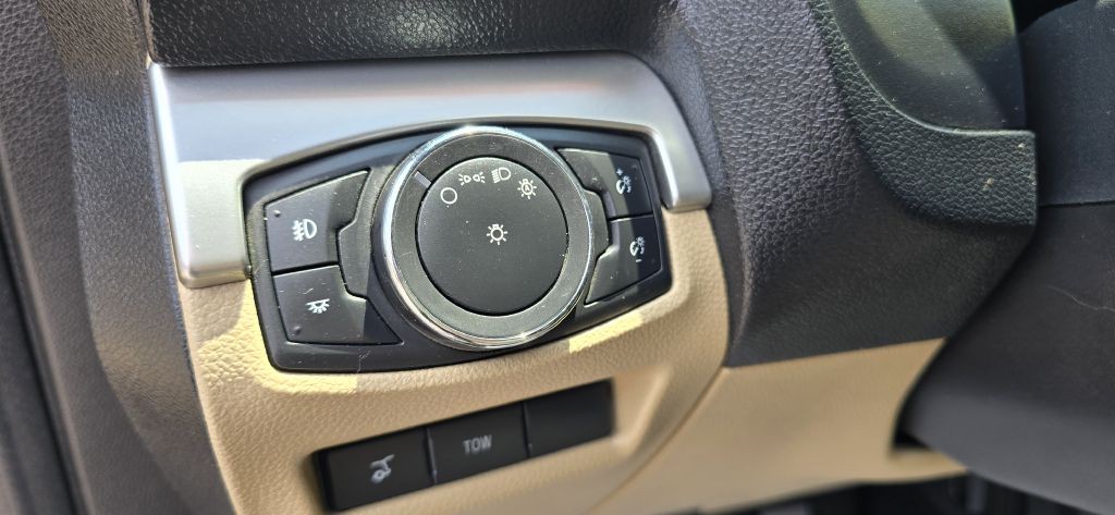 2017 Ford Explorer Image 10