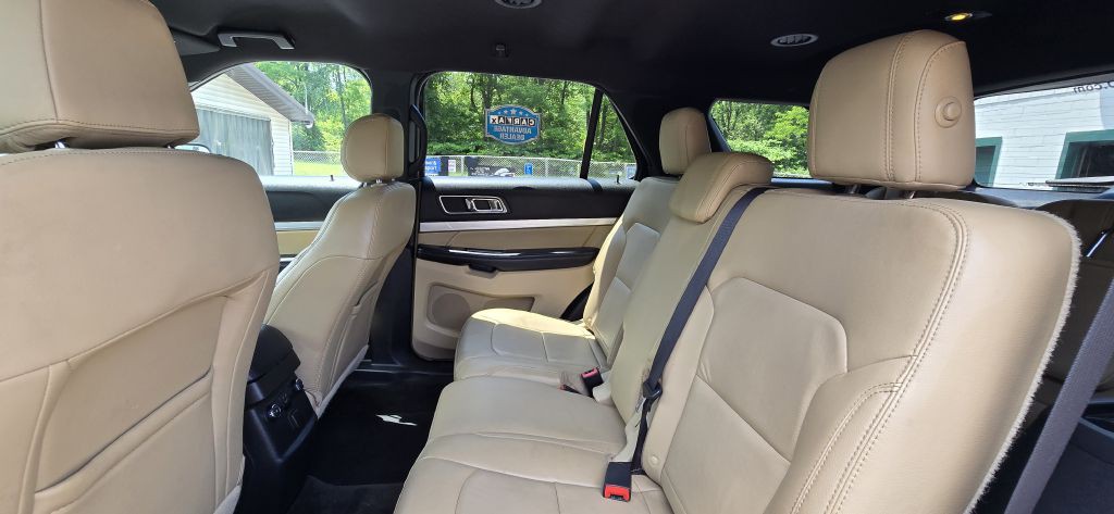 2017 Ford Explorer Image 14
