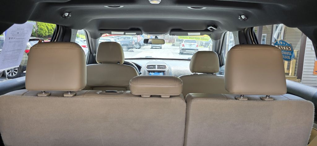 2017 Ford Explorer Image 23