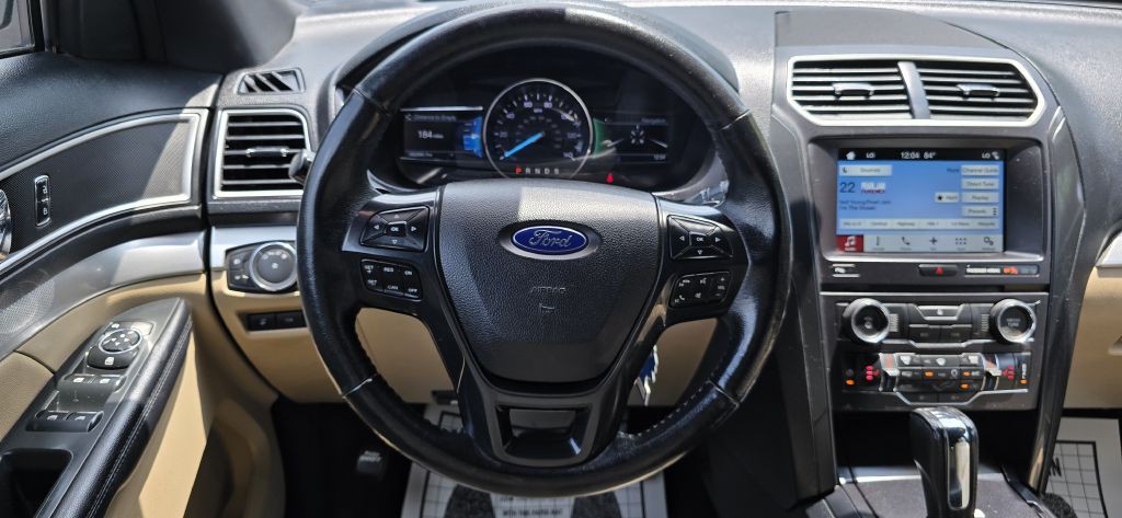 2017 Ford Explorer Image 50