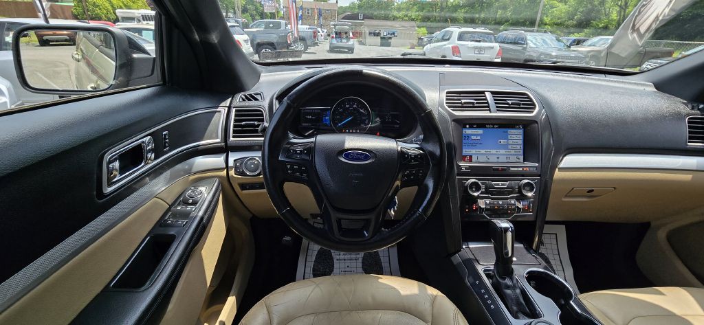 2017 Ford Explorer Image 51