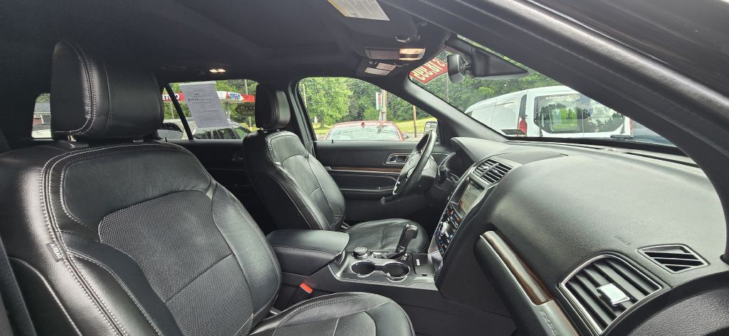 2018 Ford Explorer Image 30