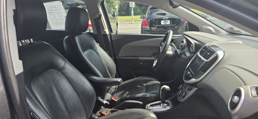 2020 Chevrolet Sonic Image 28