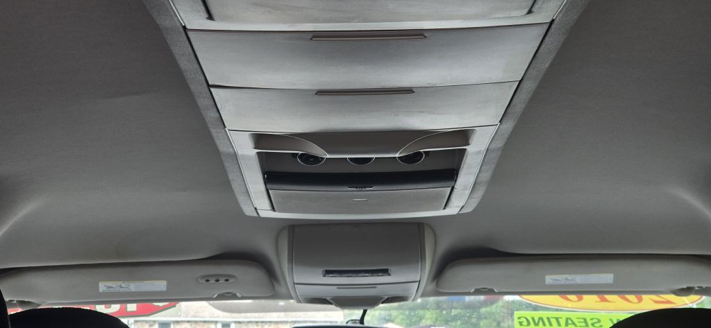 2016 Chrysler Town & Country Image 26