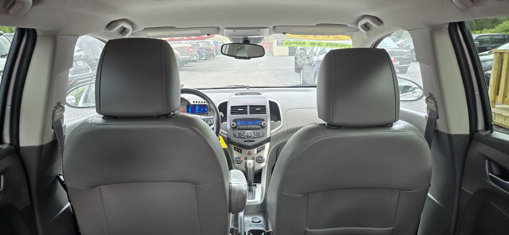 2012 Chevrolet Sonic Image 21