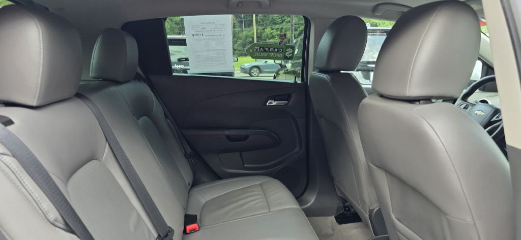 2012 Chevrolet Sonic Image 23