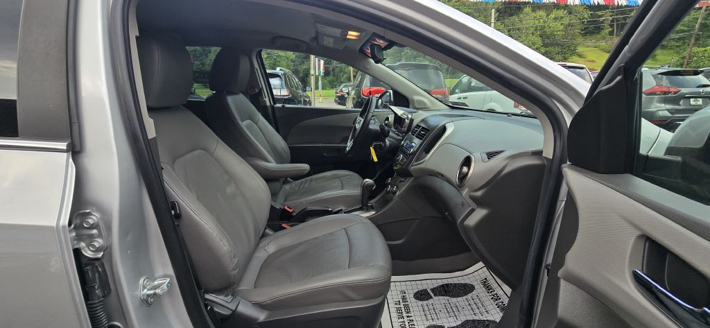 2012 Chevrolet Sonic Image 25