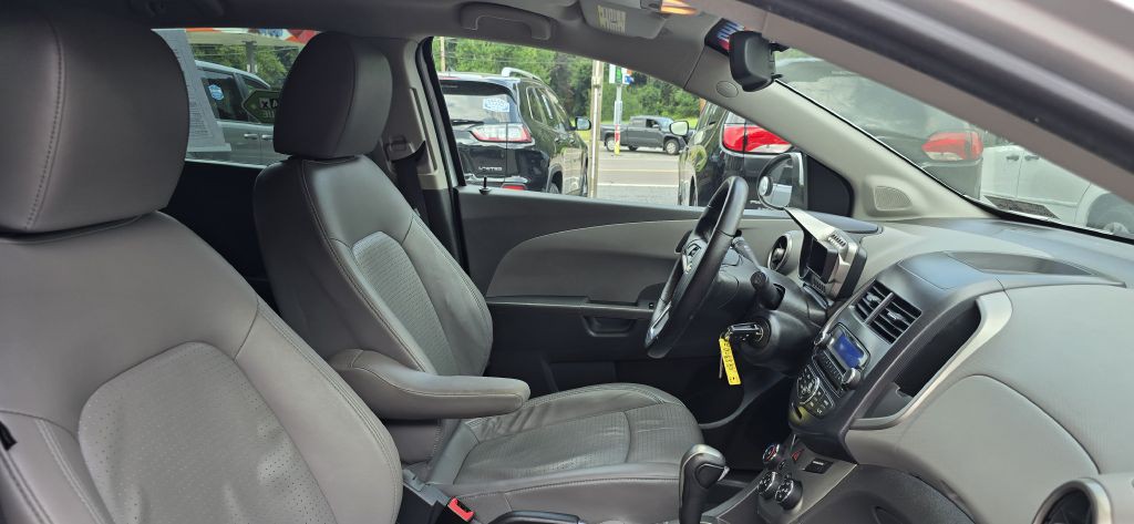 2012 Chevrolet Sonic Image 26