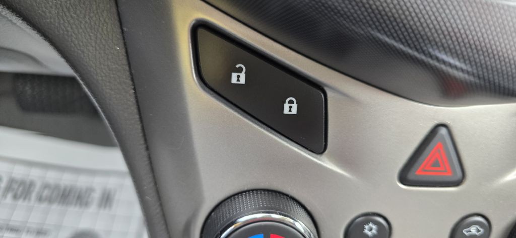 2012 Chevrolet Sonic Image 29