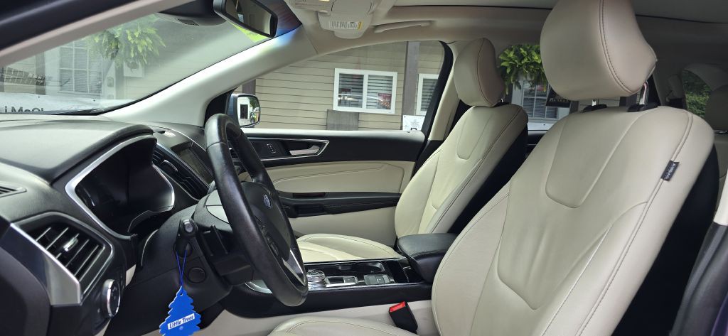 2019 Ford Edge Image 18