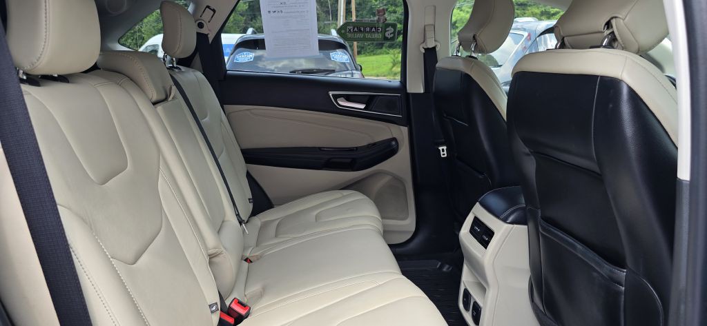 2019 Ford Edge Image 34