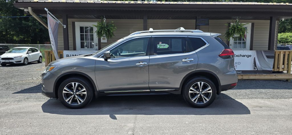 2017 Nissan Rogue Image 2