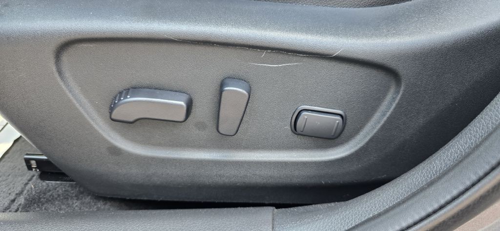 2017 Nissan Rogue Image 14