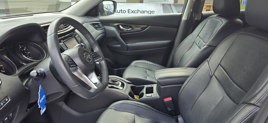 2017 Nissan Rogue Image 17