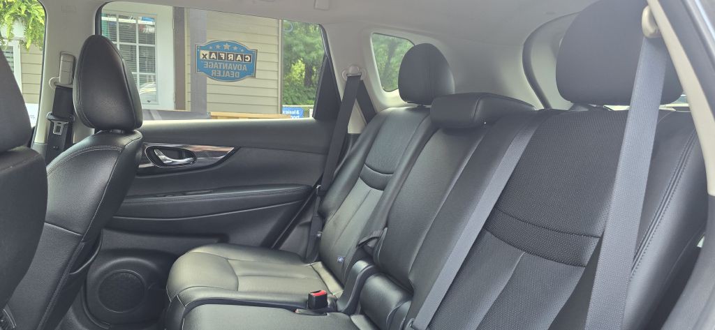 2017 Nissan Rogue Image 27