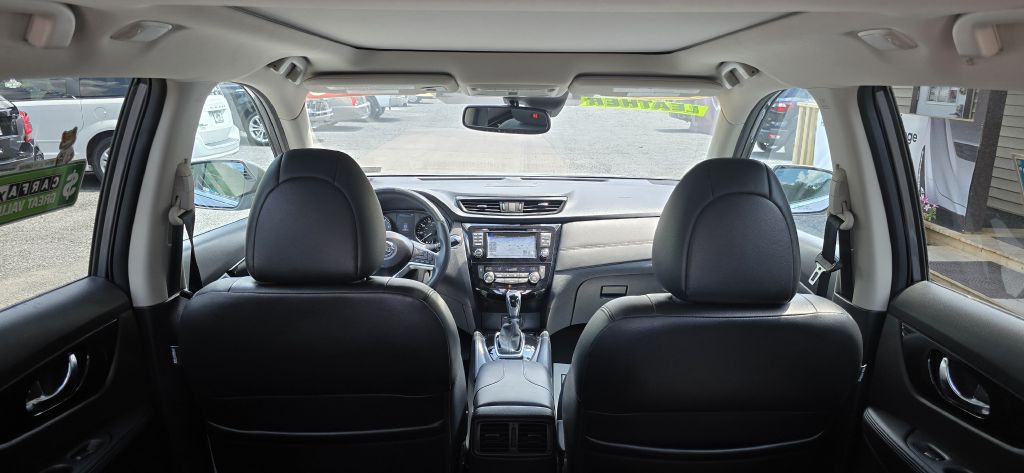 2017 Nissan Rogue Image 33