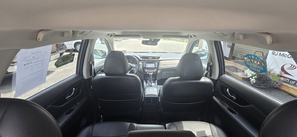 2017 Nissan Rogue Image 34