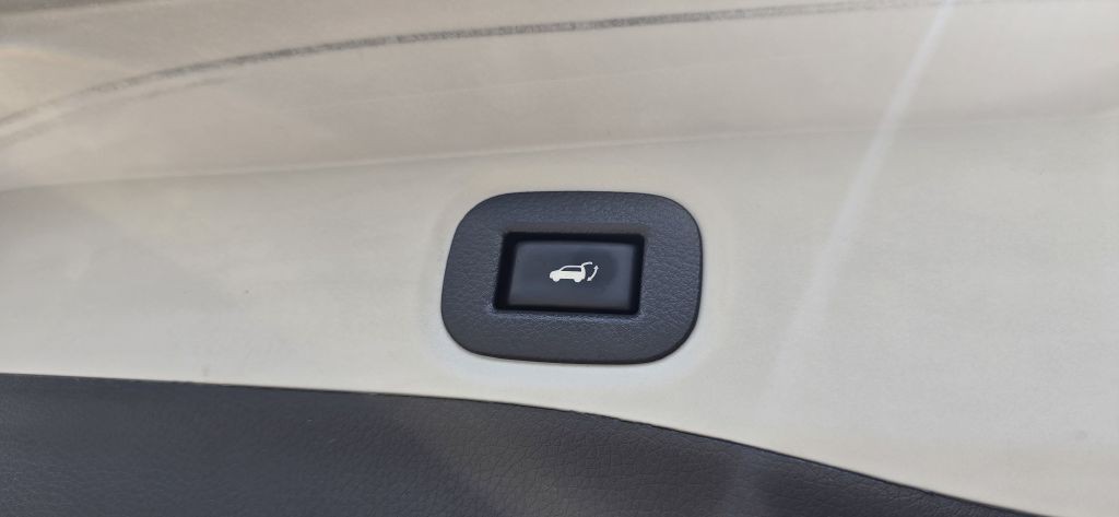 2017 Nissan Rogue Image 35