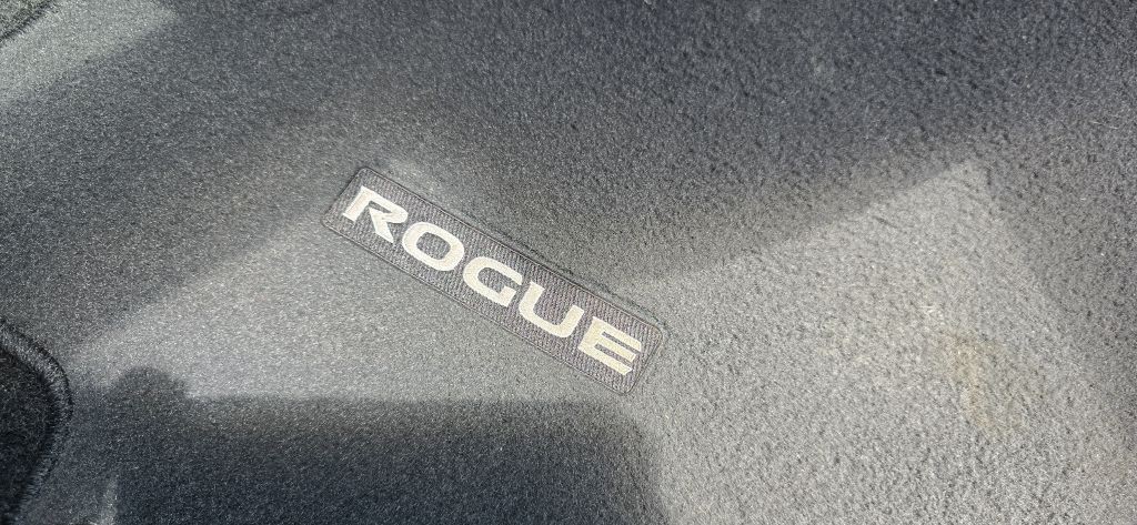 2017 Nissan Rogue Image 38
