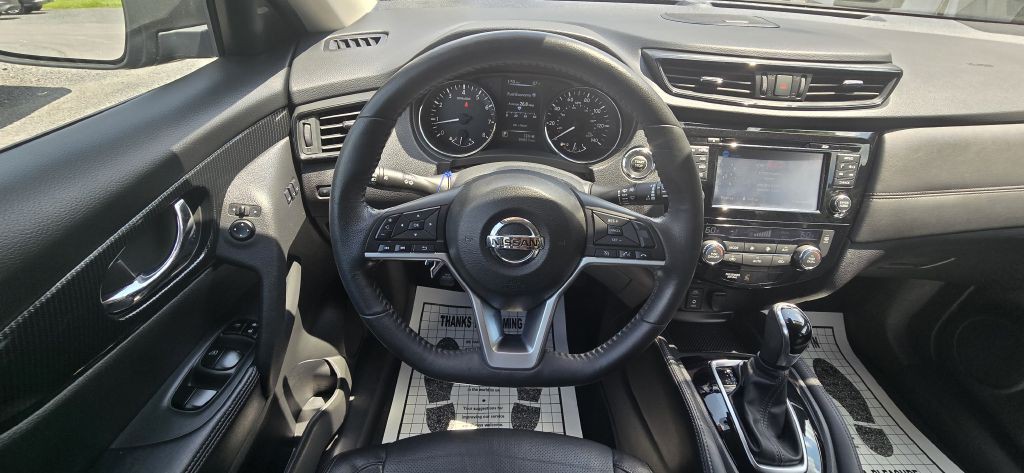 2017 Nissan Rogue Image 54