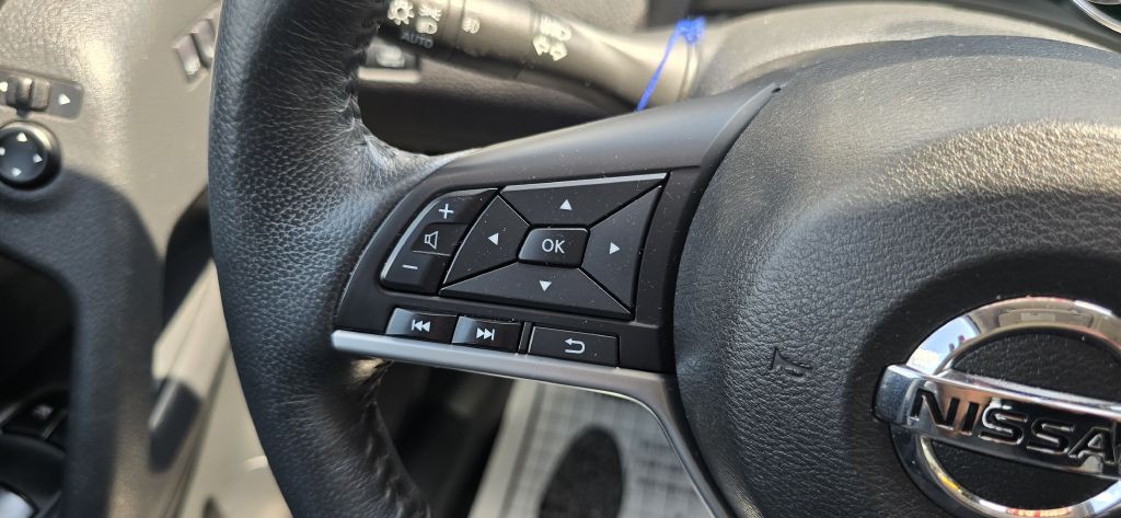 2017 Nissan Rogue Image 55