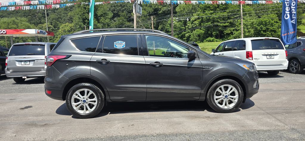 2018 Ford Escape Image 2