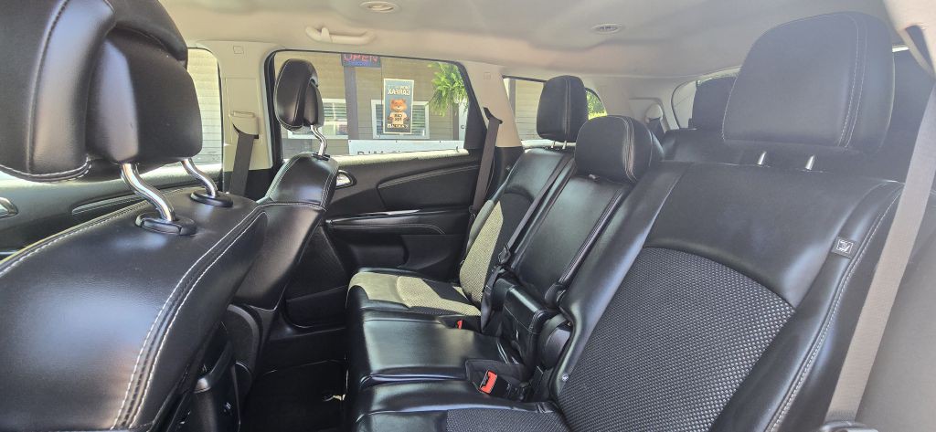 2017 Dodge Journey Image 16