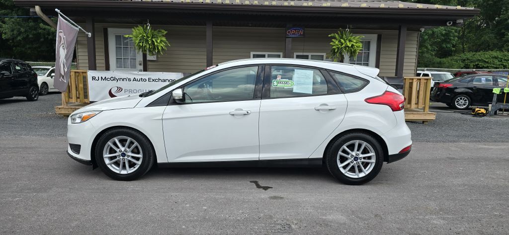 2016 Ford Focus Image 2
