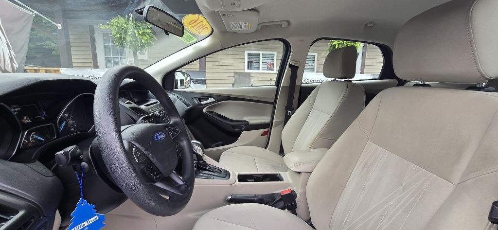 2016 Ford Focus Image 14