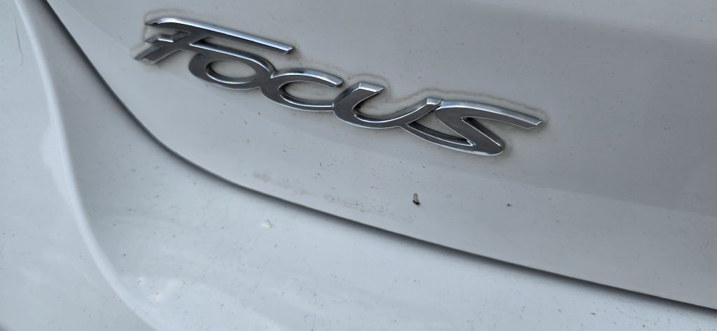 2016 Ford Focus Image 17
