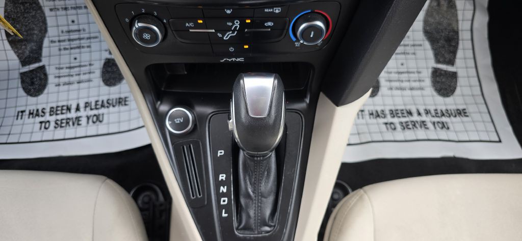 2016 Ford Focus Image 31