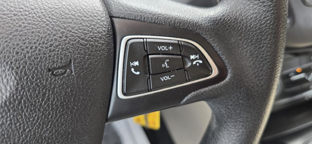 2016 Ford Focus Image 40