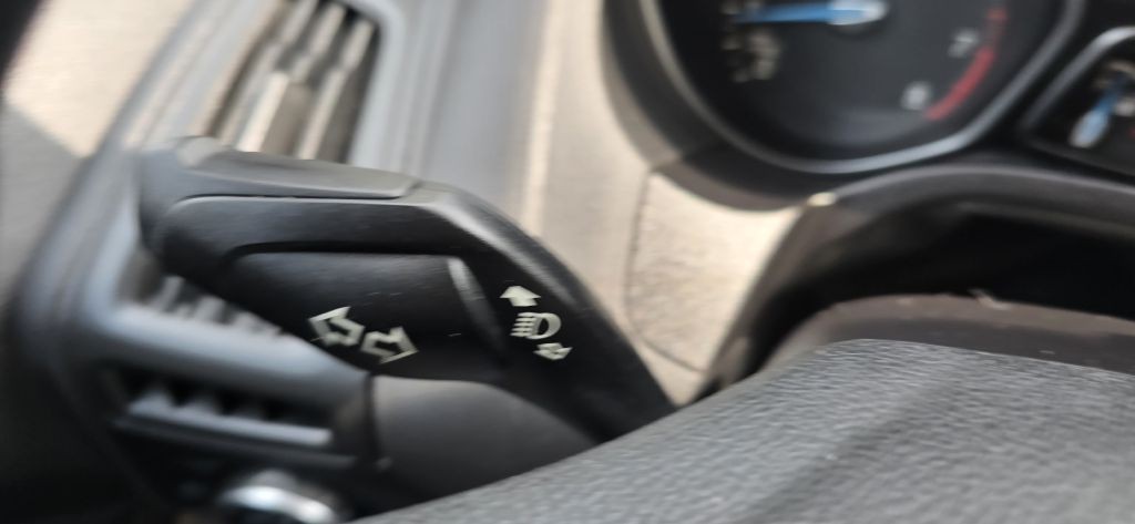 2016 Ford Focus Image 41