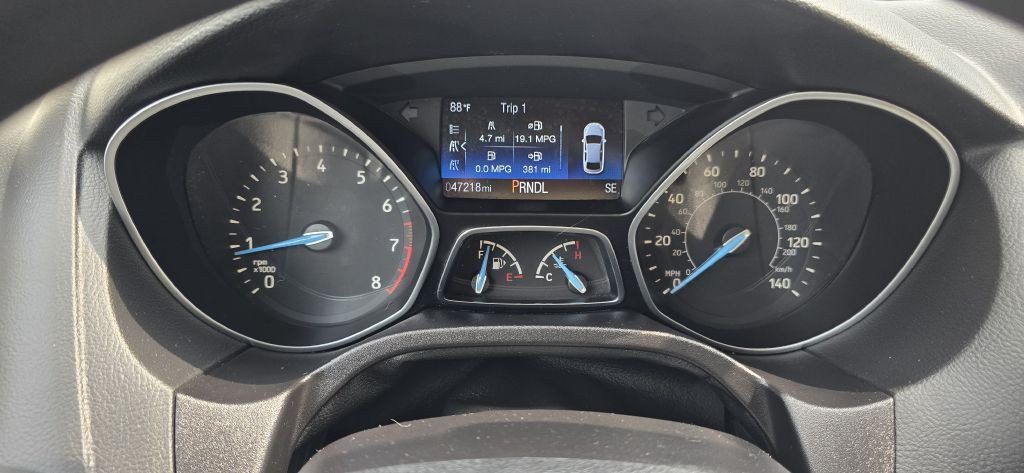 2016 Ford Focus Image 43
