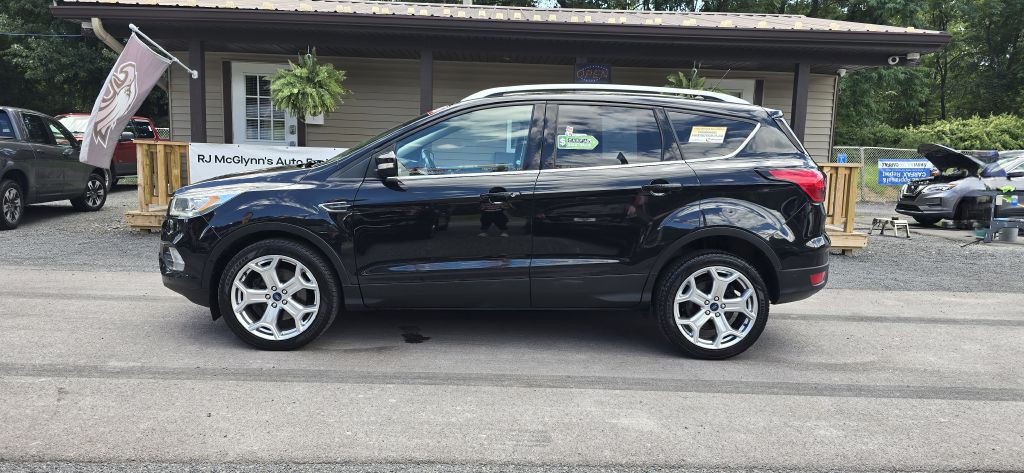 2019 Ford Escape Image 2