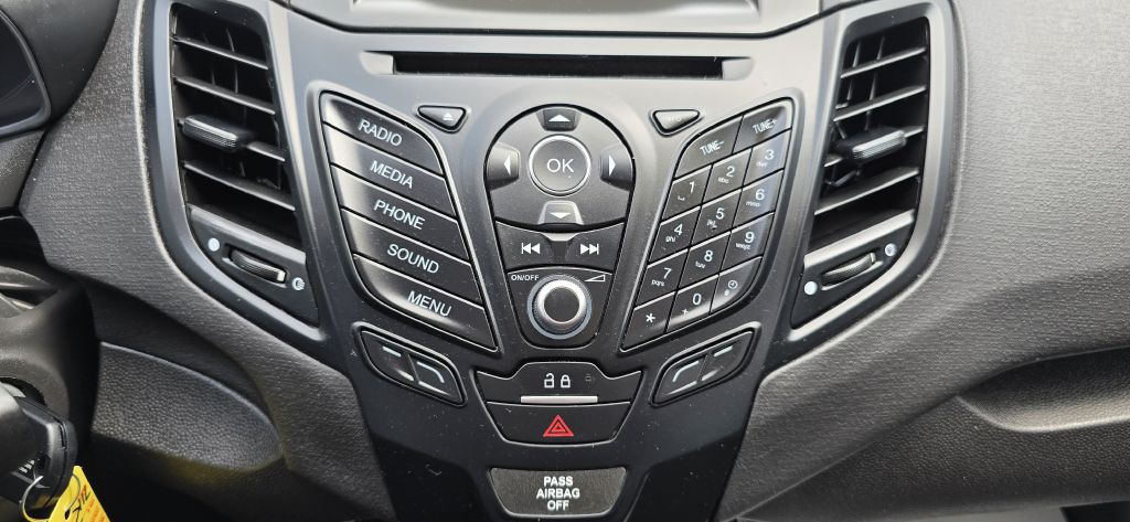 2019 Ford Fiesta Image 32