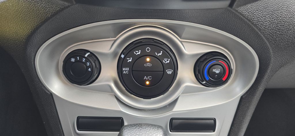 2019 Ford Fiesta Image 33