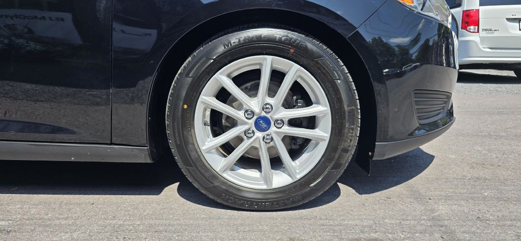 2017 Ford Focus Image 6