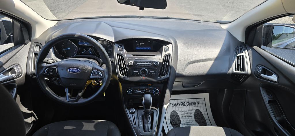 2017 Ford Focus Image 18