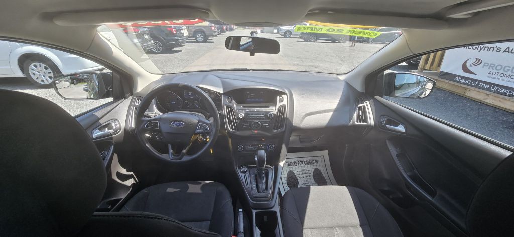 2017 Ford Focus Image 19