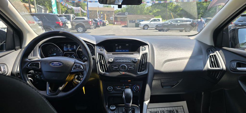 2017 Ford Focus Image 20