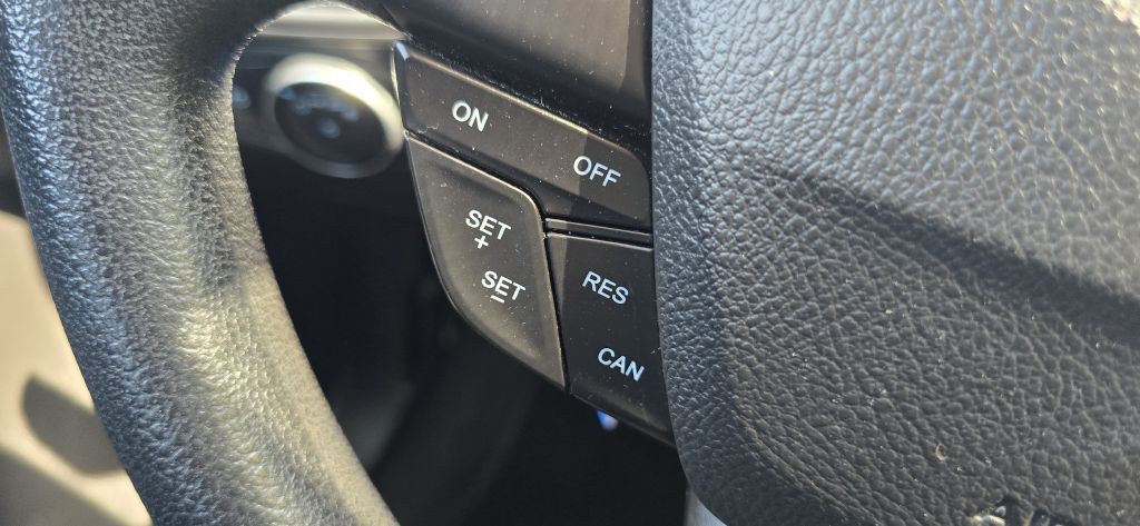 2017 Ford Focus Image 34