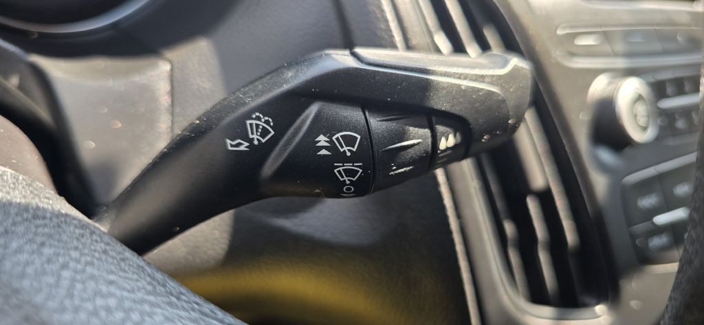 2017 Ford Focus Image 37