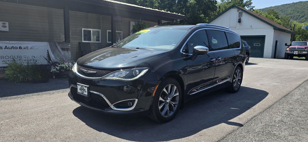 2017 Chrysler Pacifica Image 5